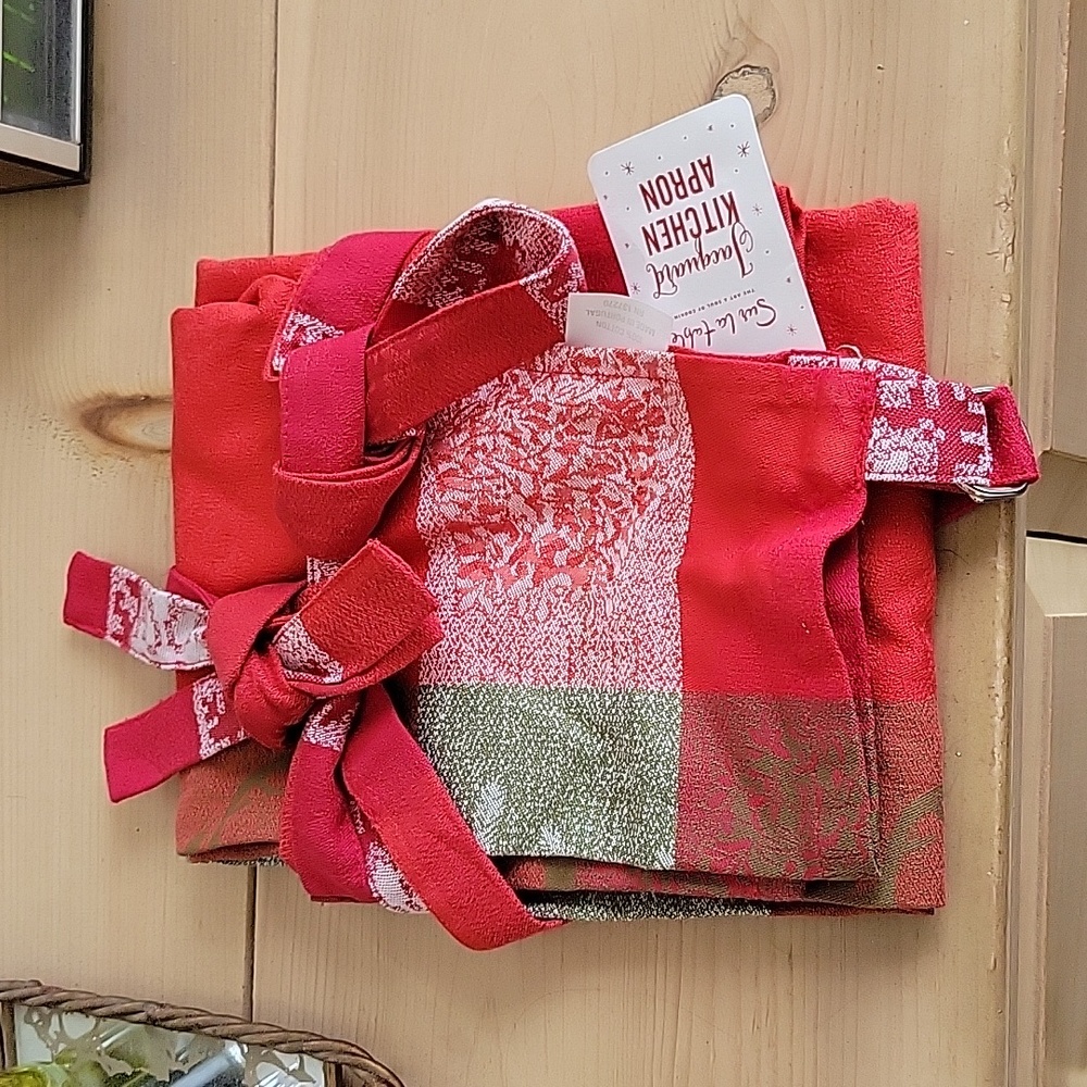 Sur La Table Jacquard Kitchen Apron